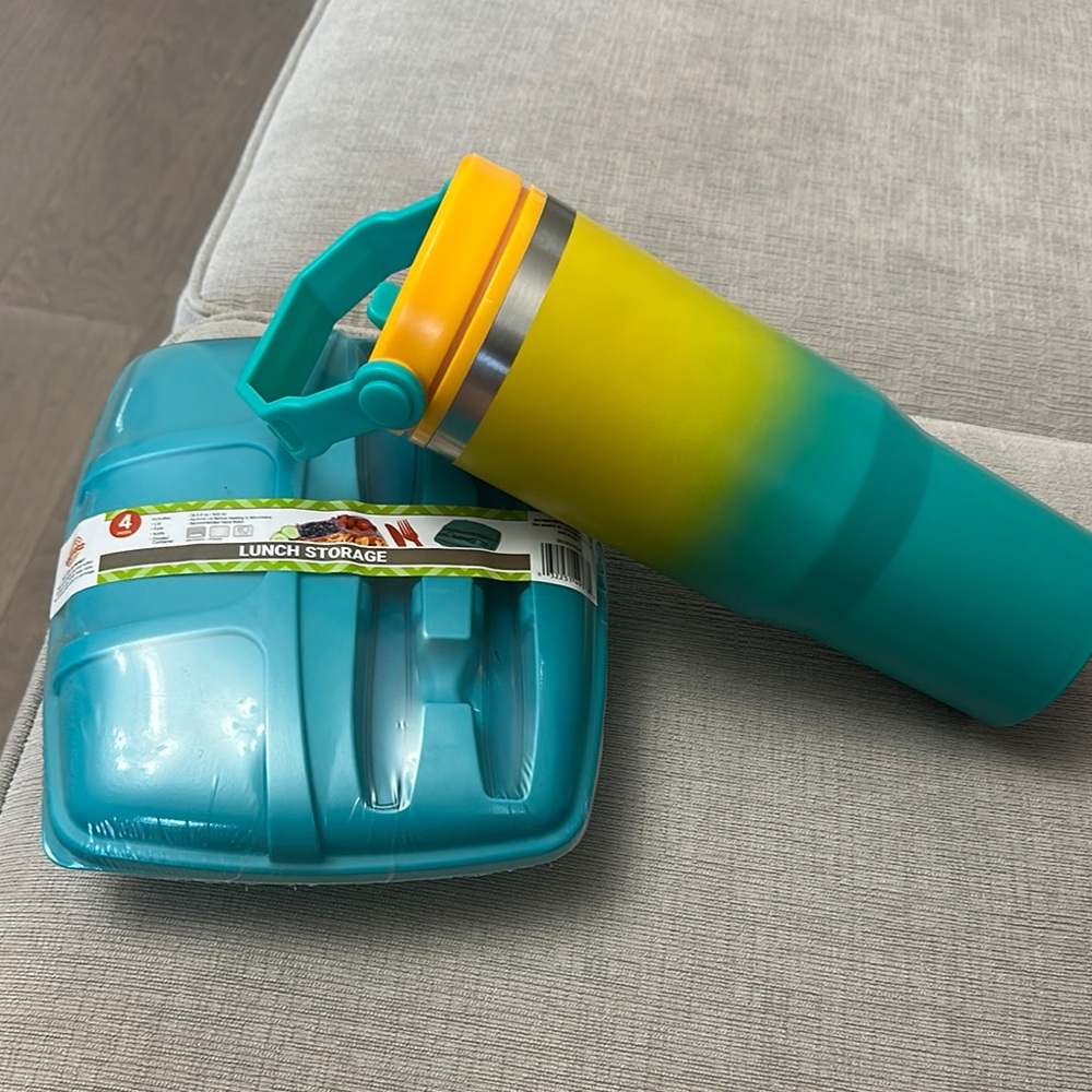 4 Piece Lunch Storage & 30oz Tumbler
